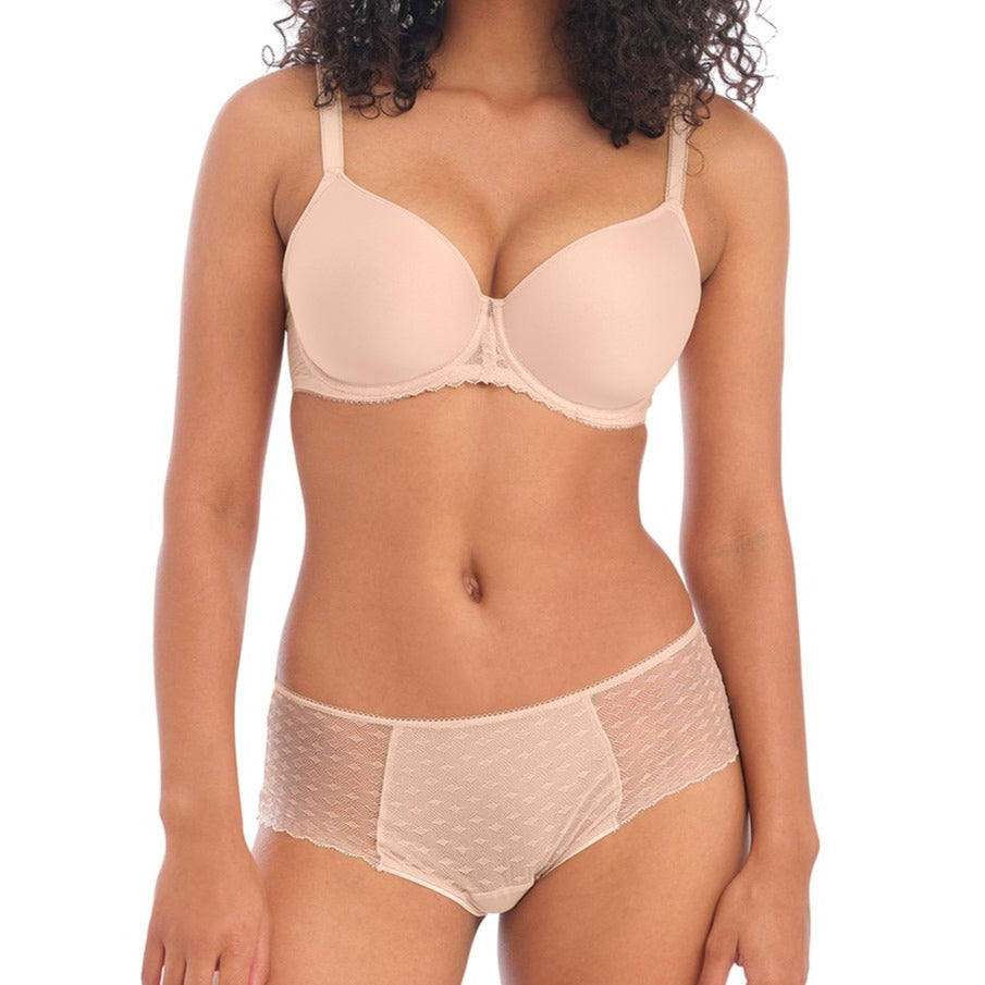 AA400510NAE Signature Underwire Moulded Spacer Bra | Natural Beige
